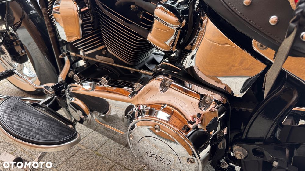 Harley-Davidson Softail Heritage Classic - 12
