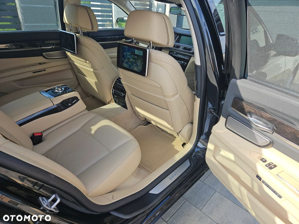 BMW Seria 7 750Ld xDrive - 15