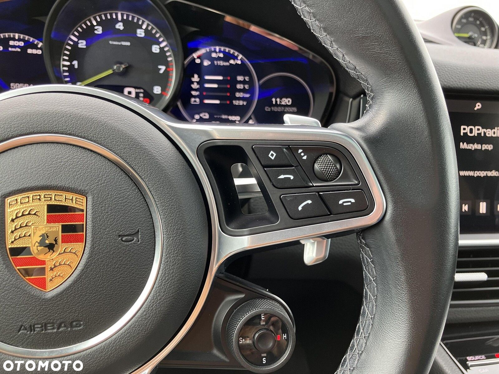 Porsche Cayenne - 26