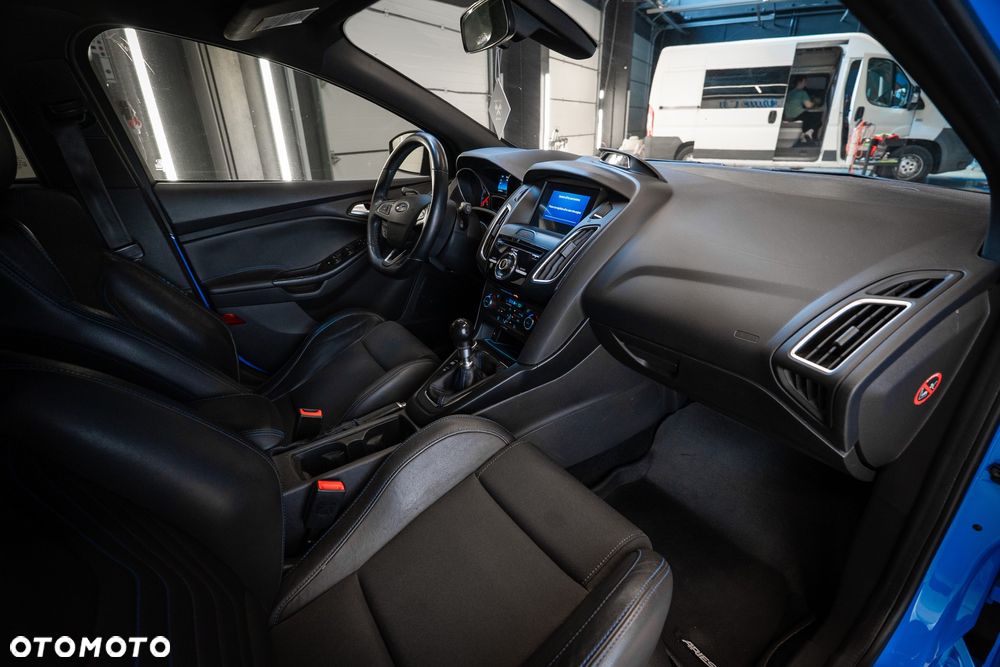 Ford Focus 2.3 EcoBoost S&S Allrad RS - 10