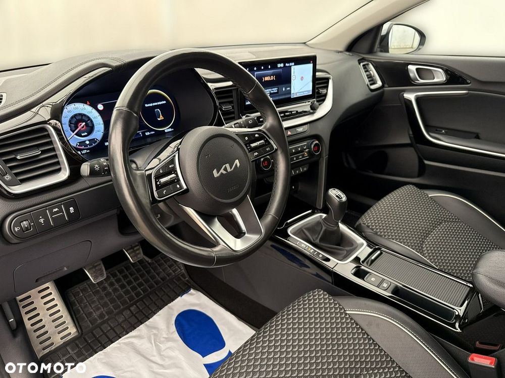 Kia Ceed - 14