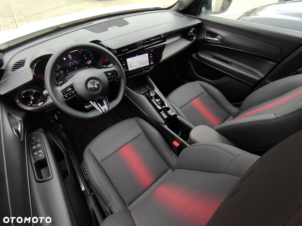 Alfa Romeo Junior 1.2 mHEV Ibrida Speciale eDCT - 17