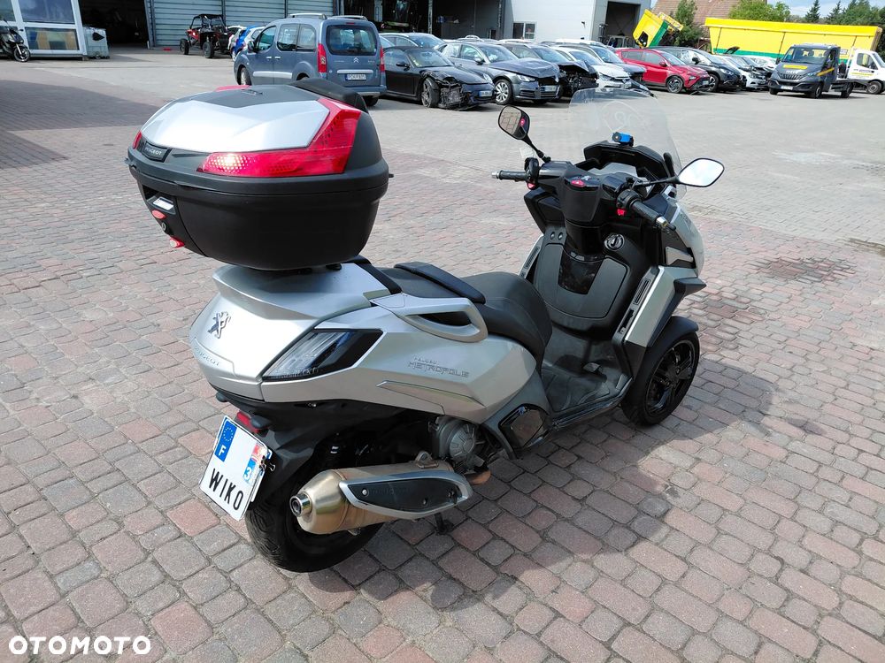 Peugeot Metropolis - 6