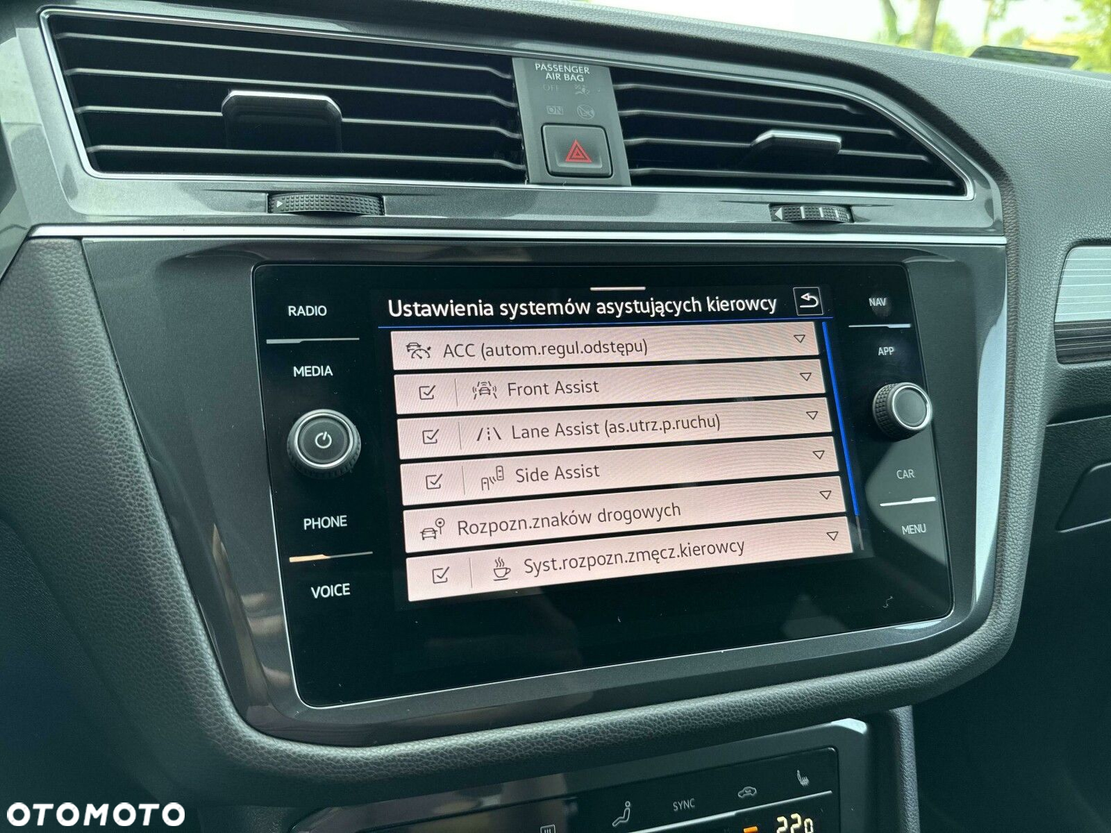 Volkswagen Tiguan - 24