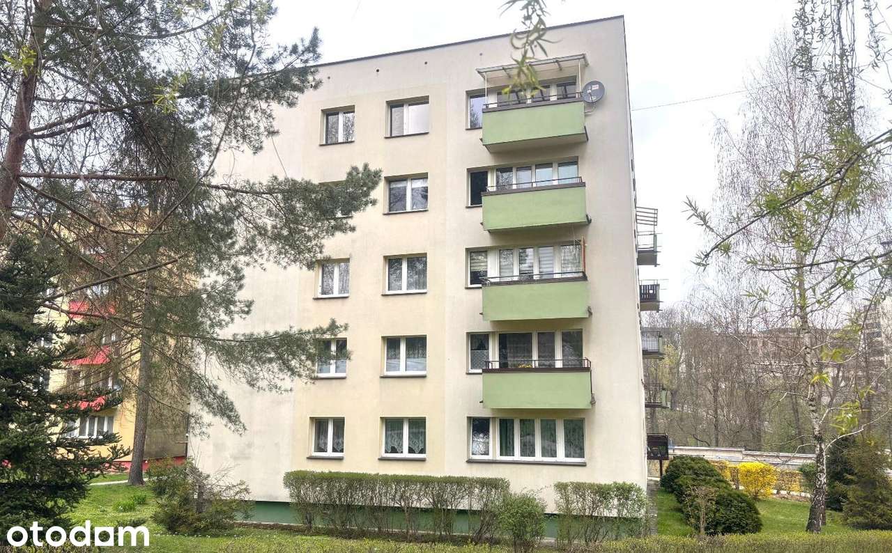 Przestronne 4-pokojowe mieszkanie z balkonem