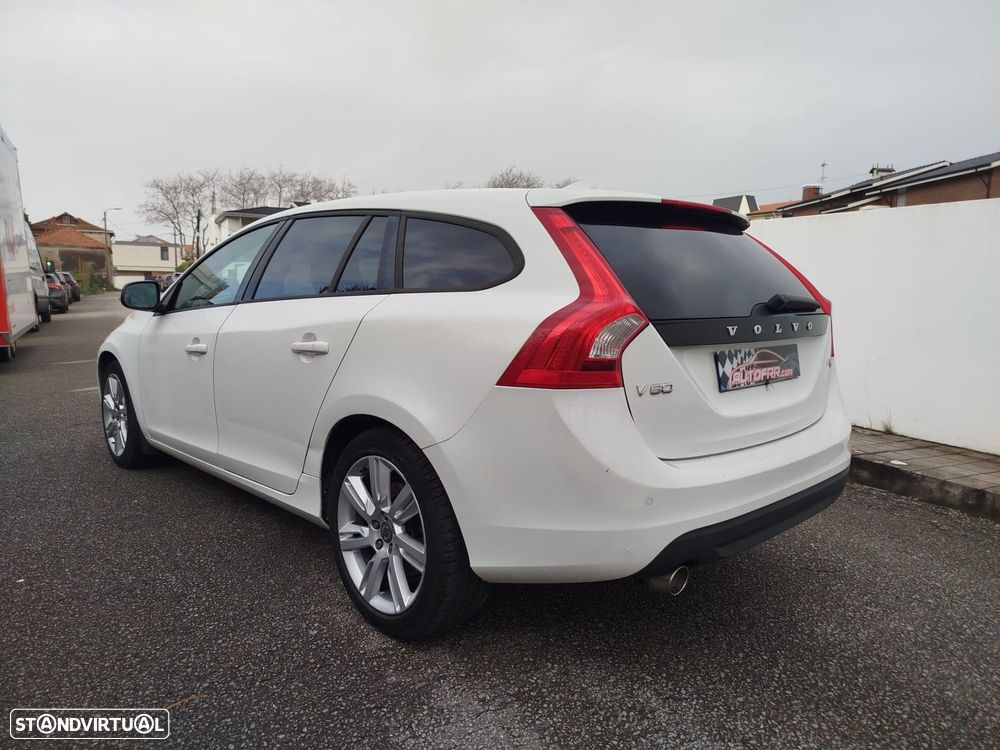 Volvo V60 1.6 D2 Drive Summum Start/Stop - 29