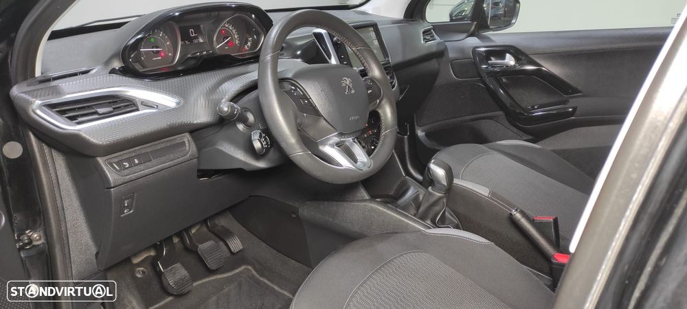 Peugeot 208 1.6 BlueHDi Style - 16