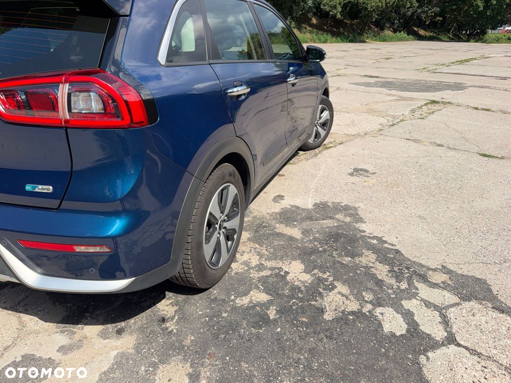 Kia Niro 1.6 GDI Hybrid L - 14