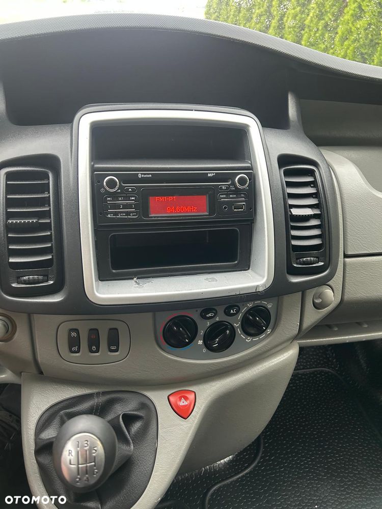 Opel Vivaro - 11