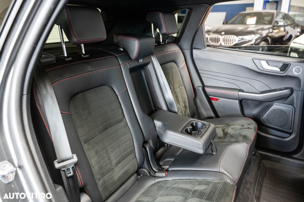 Ford Kuga 2.5 Duratec PHEV ST-LINE - 8