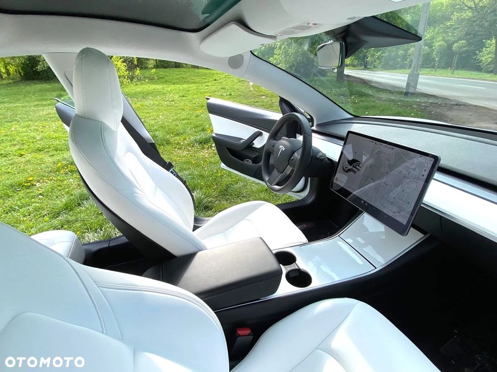 Tesla Model 3 - 26