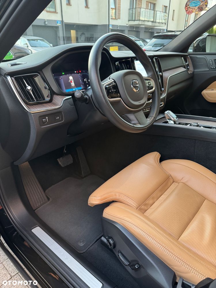 Volvo XC 60 D5 AWD Inscription - 8