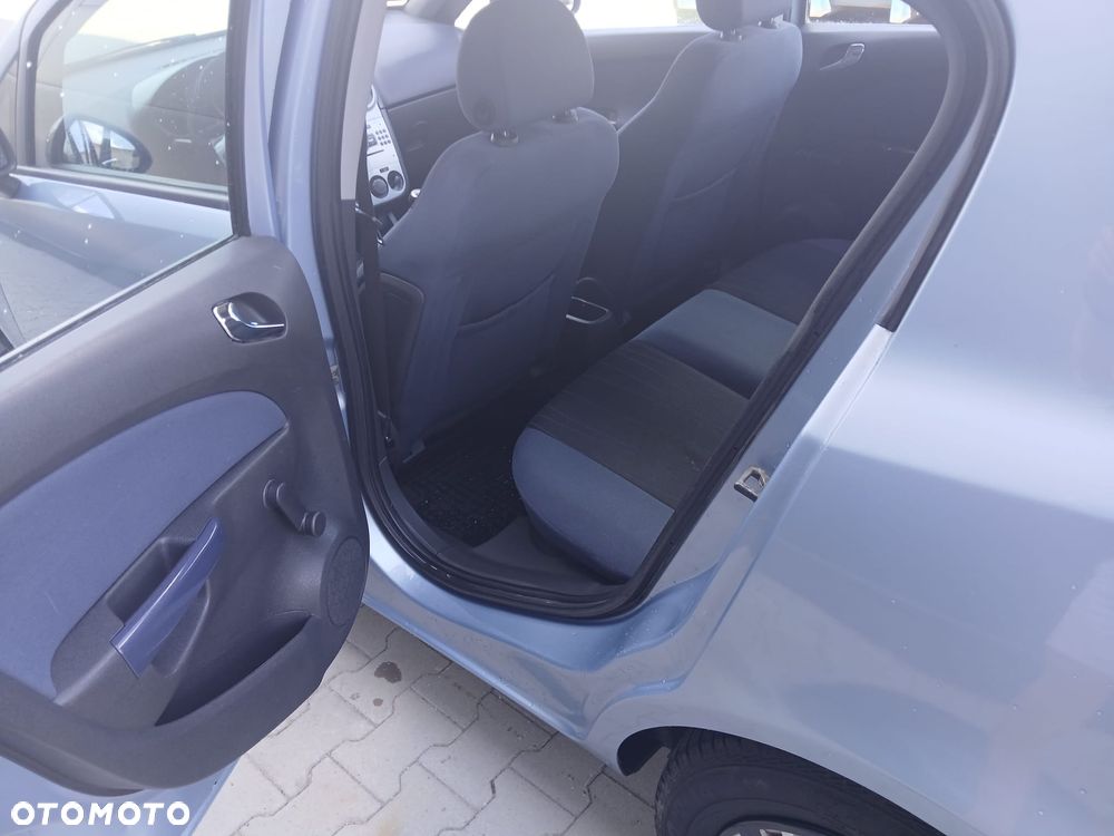Opel Corsa 1.2 16V - 26