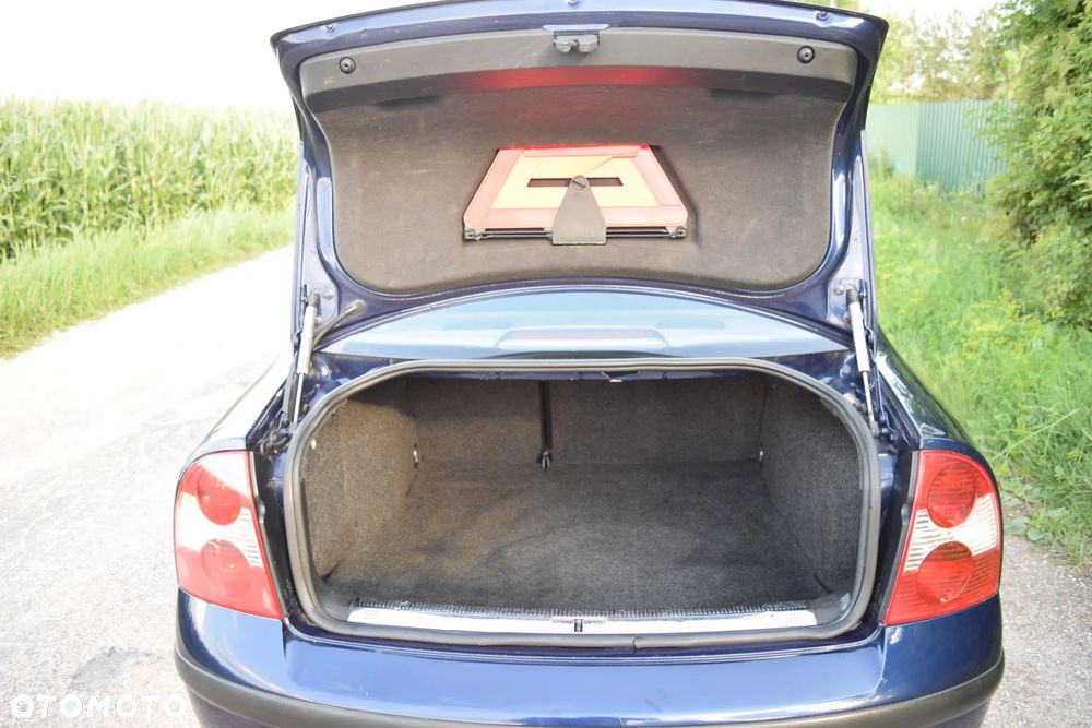 Volkswagen Passat 2.0 Comfortline - 22