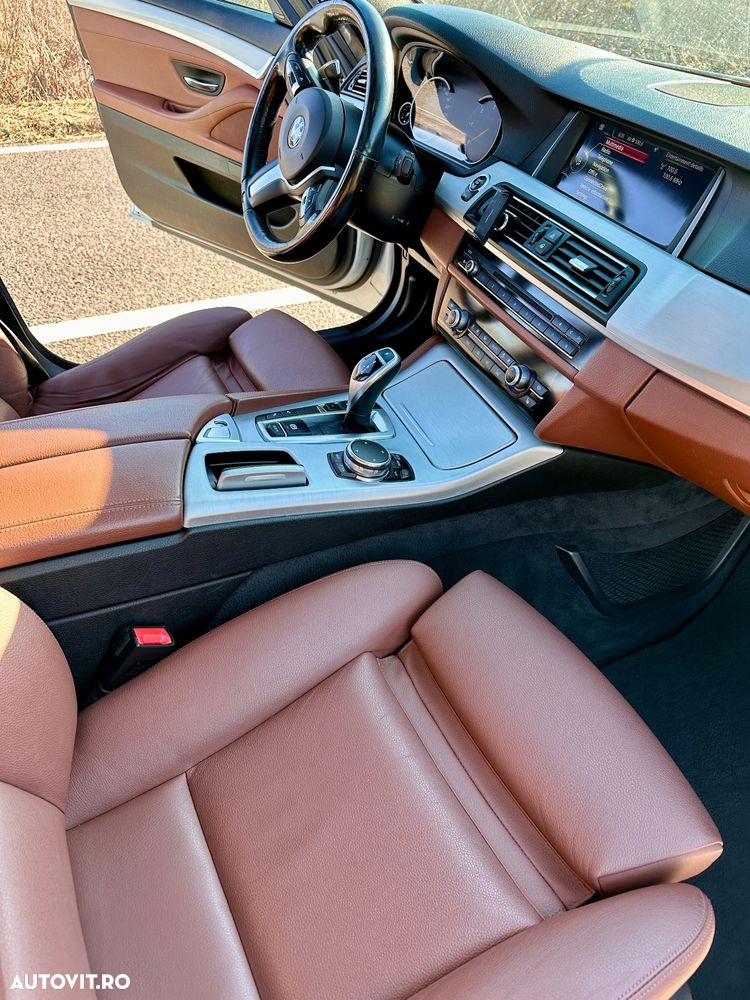 BMW Seria 5 530d Touring Sport-Aut. - 13