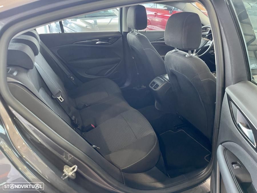 Opel Insignia Grand Sport 1.5 D Business Edition Aut. - 24