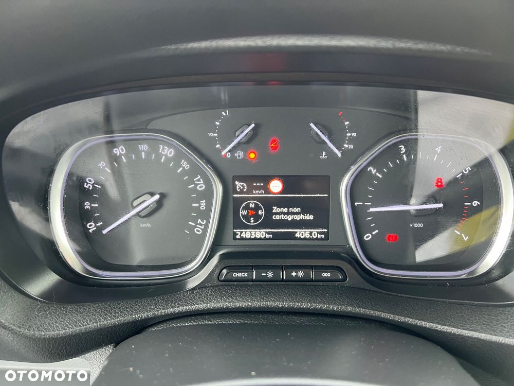 Peugeot Expert - 16