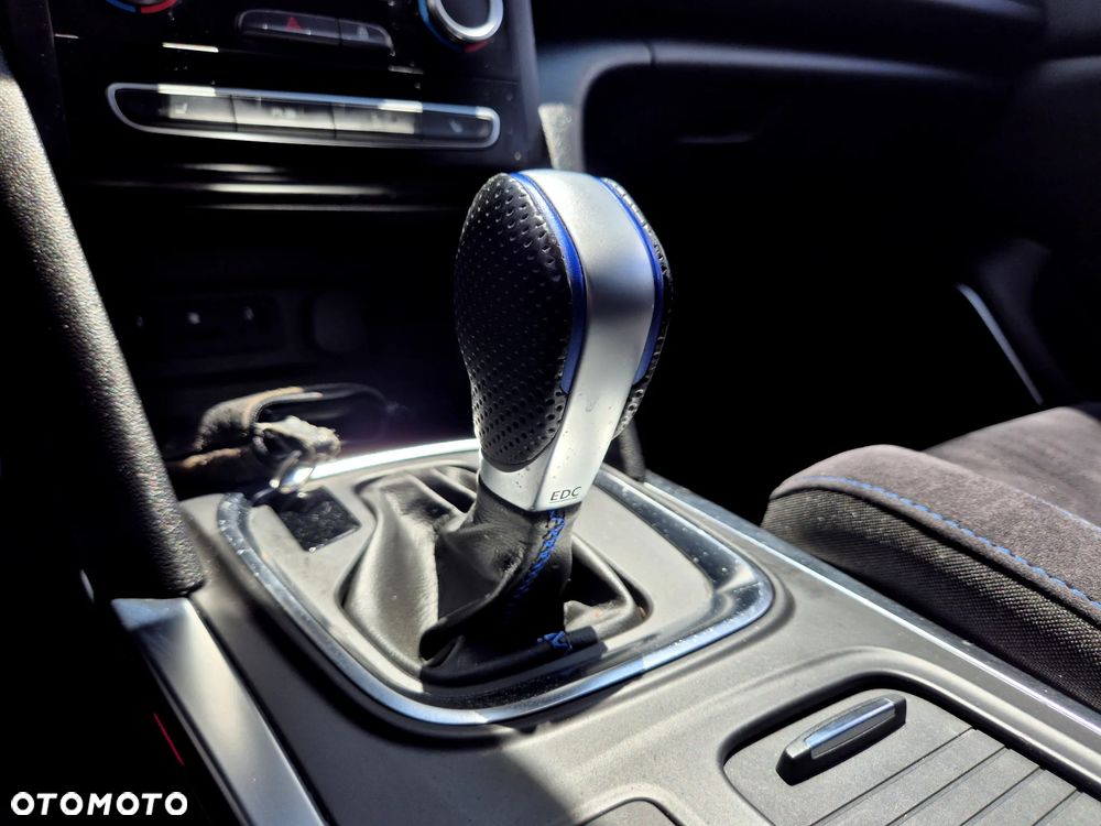 Renault Megane ENERGY TCe 205 EDC GT - 20