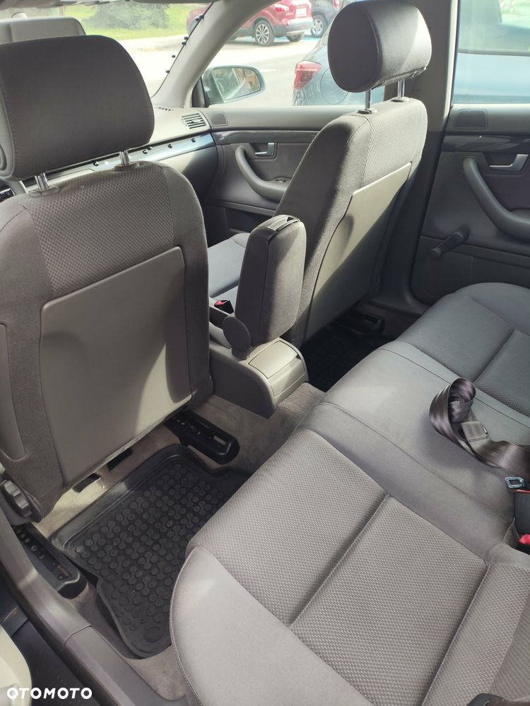 Audi A4 Limousine - 5