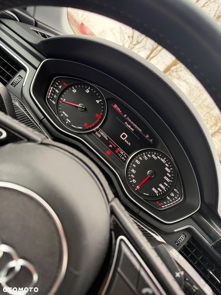 Audi A4 Avant 40 TDI S tronic - 4