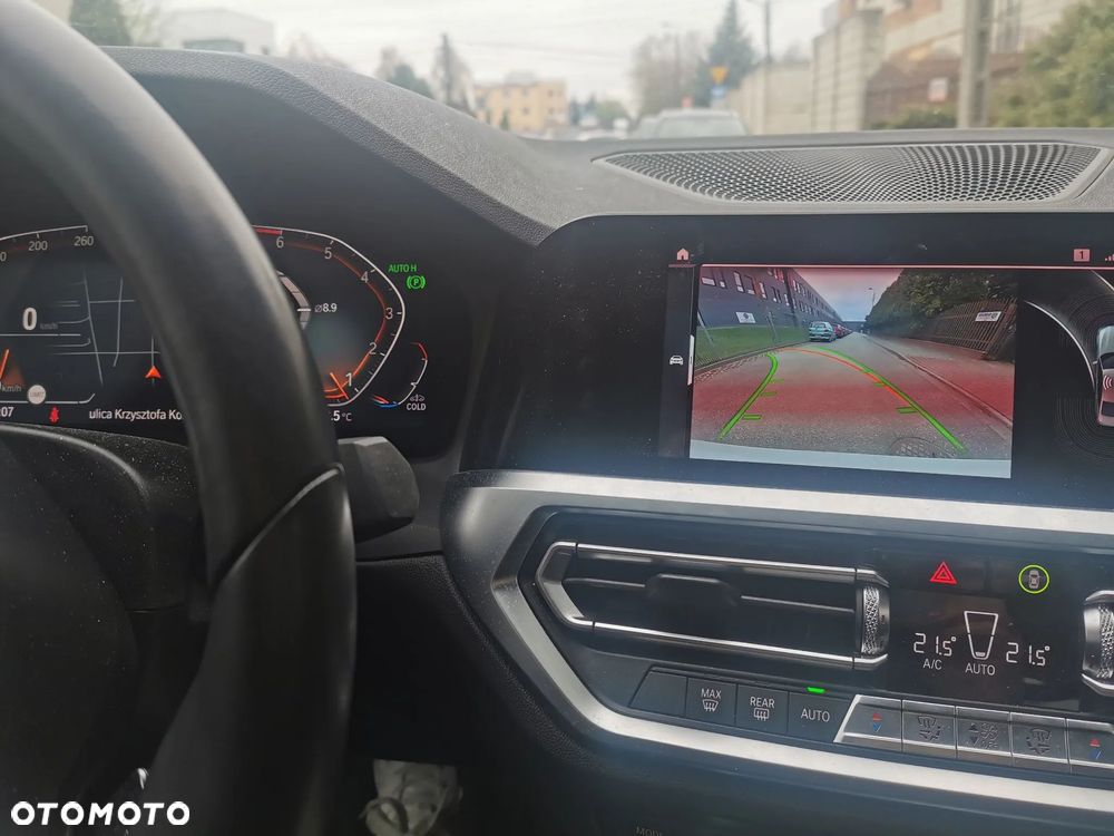 BMW Seria 3 320i M Sport - 9