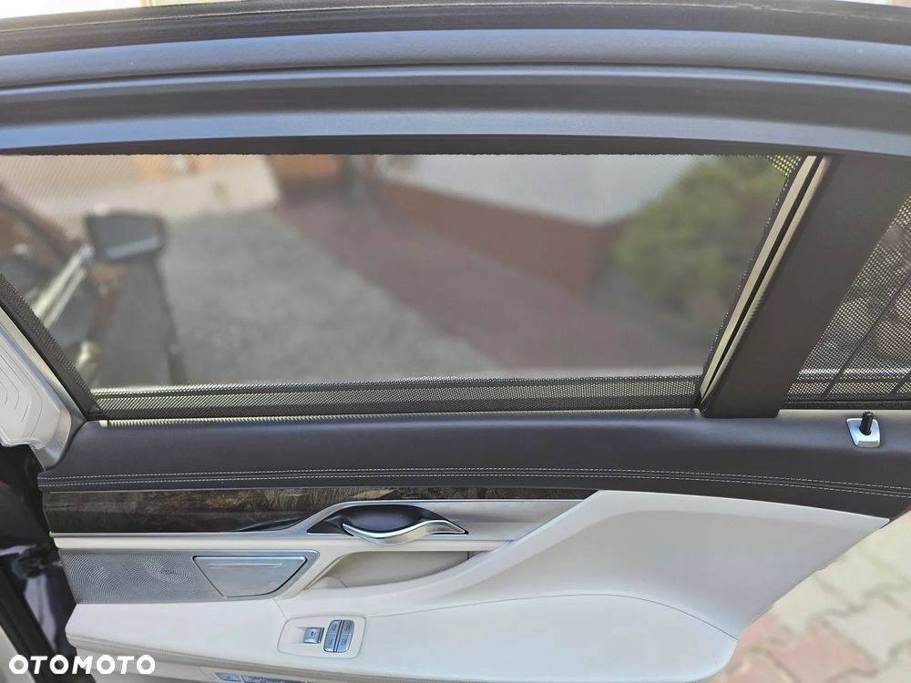 BMW Seria 7 750Li xDrive Edition Exclusive - 22
