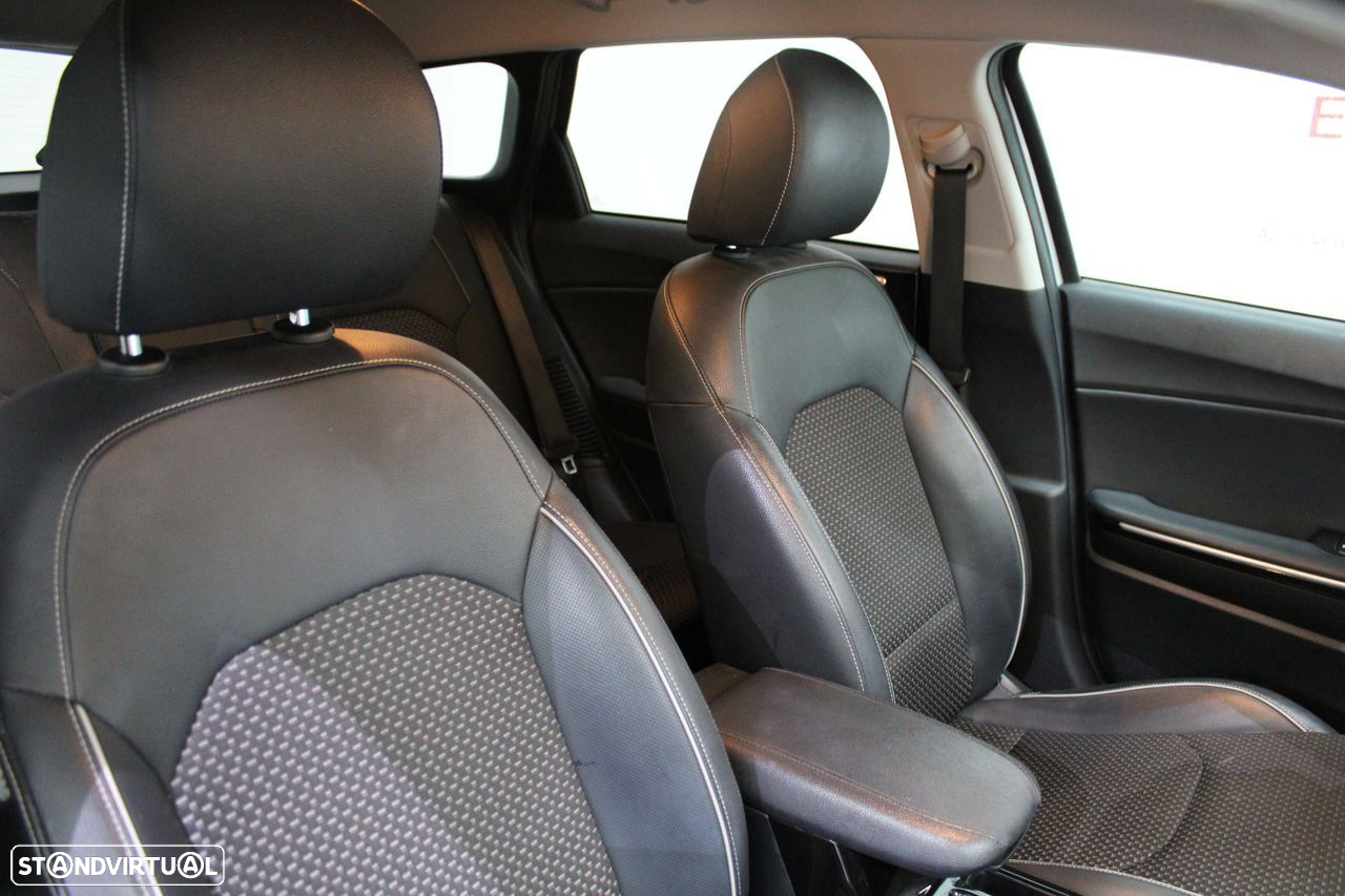Kia Ceed SW 1.6 GDi PHEV Tech 6DCT - 17