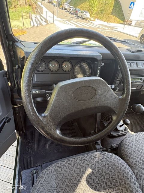 Land Rover Defender 90 2.5 TD5 Metal Top - 9