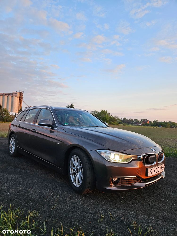 BMW Seria 3 320d Efficient Dynamics Edition Edition Luxury Line Purity - 2