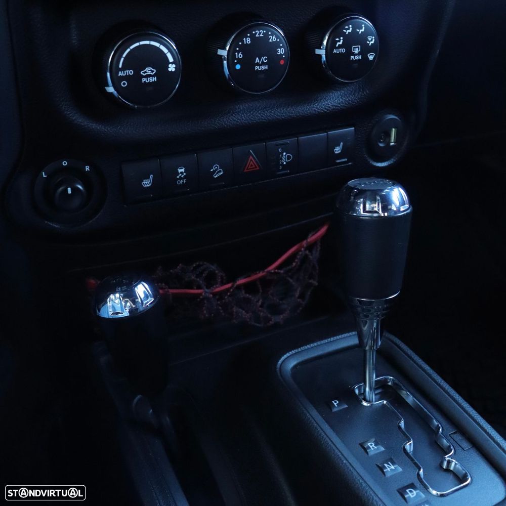 Jeep Wrangler Unlimited - 26
