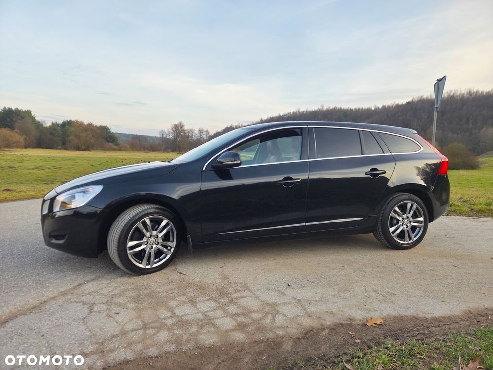 Volvo V60 D3 Geartronic Momentum - 8