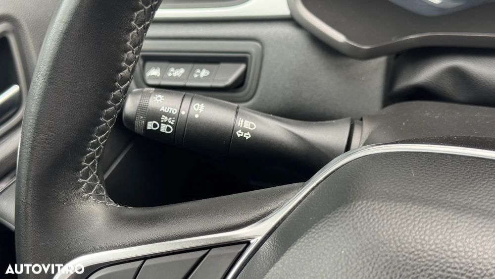 Renault Captur E-TECH Full 145 Techno - 16