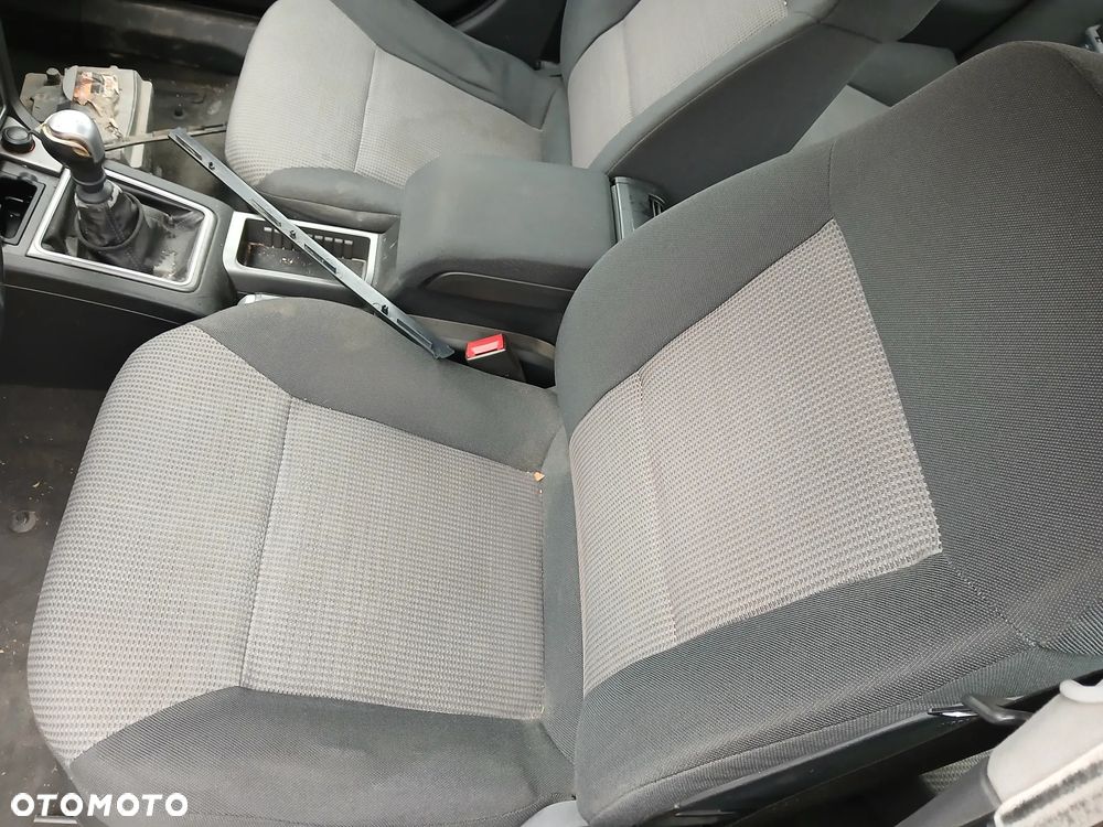 OPEL VECTRA C Z21A SEDAN fotel fotele kanapa deska kokpit podsufitka boczek boczki klamka - 7