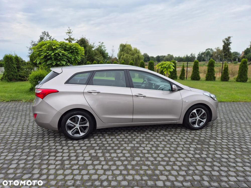 Hyundai i30 1.6 GDI Style - 25