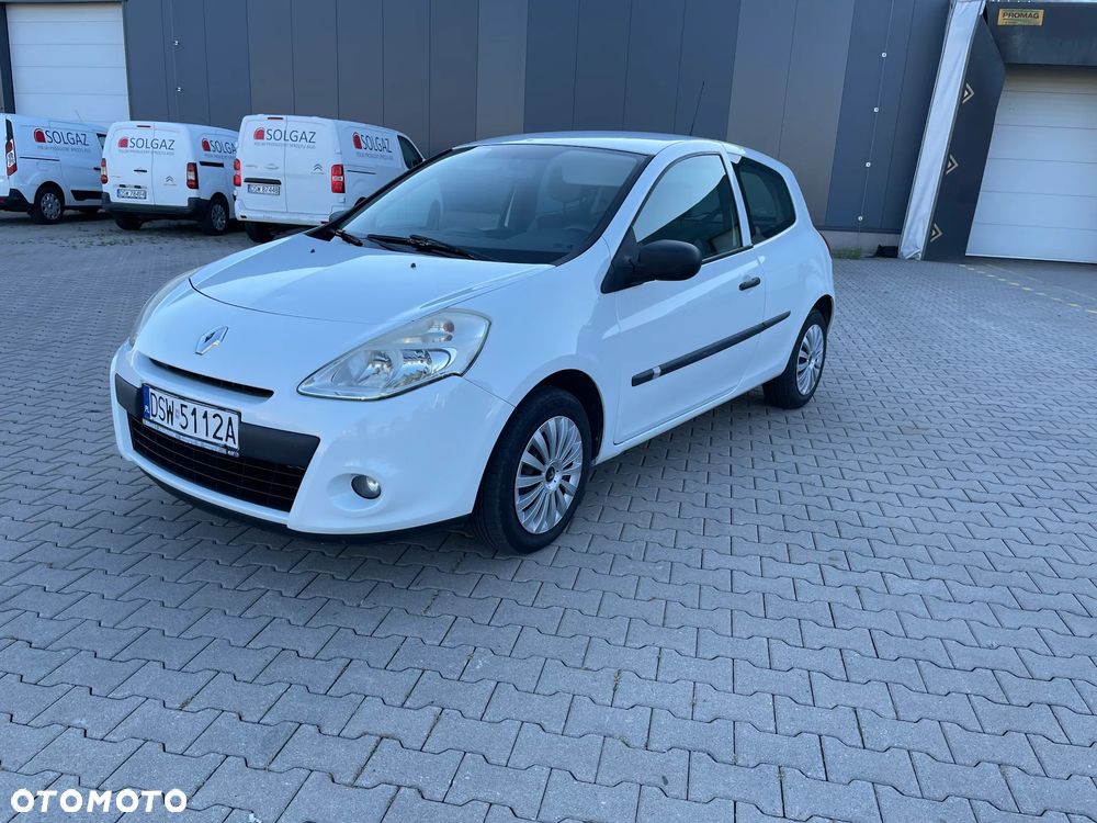 Renault Clio - 1