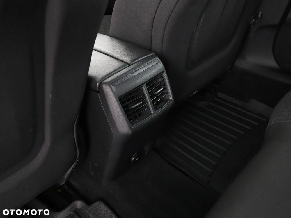 Peugeot 508 BlueHDi 130 EAT8 Active Business-Paket - 40