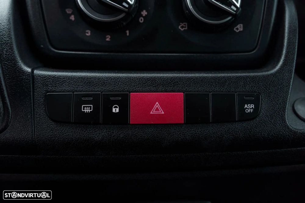 Peugeot Boxer 2.2 BlueHDi 335 L2 CD - 29