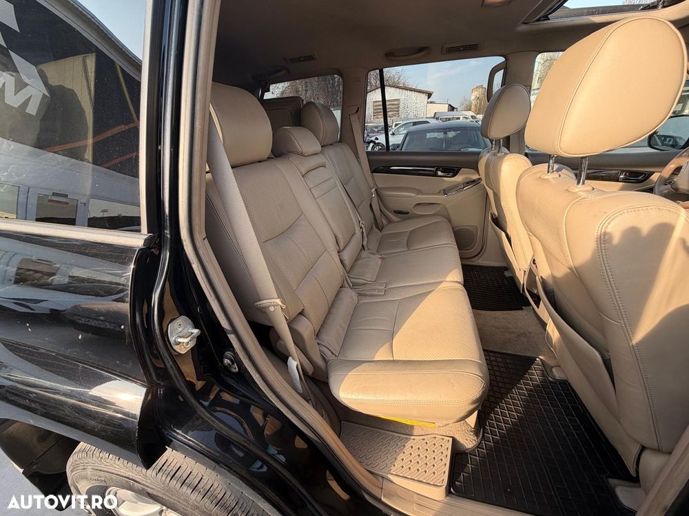 Toyota Land Cruiser - 16