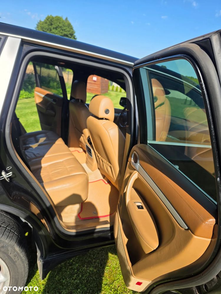 Porsche Cayenne Turbo - 18