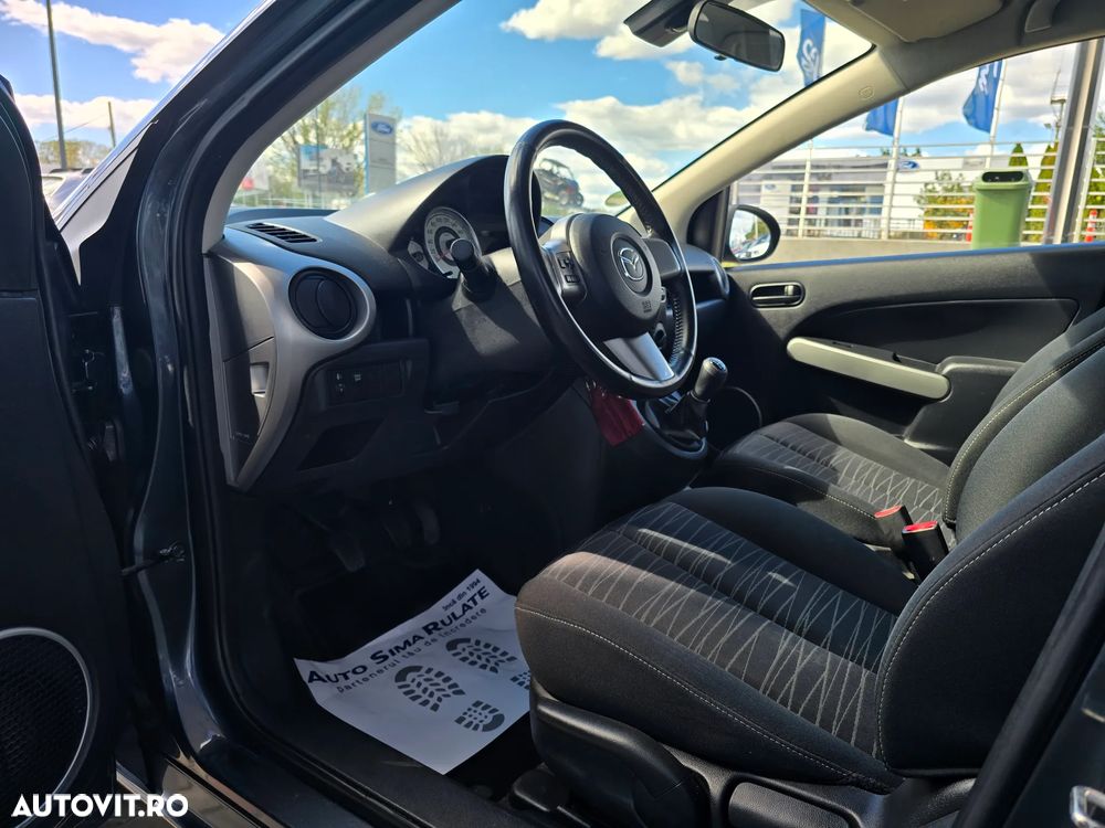 Mazda 2 - 16