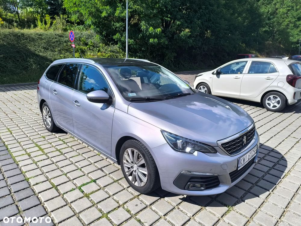 Peugeot 308 - 1