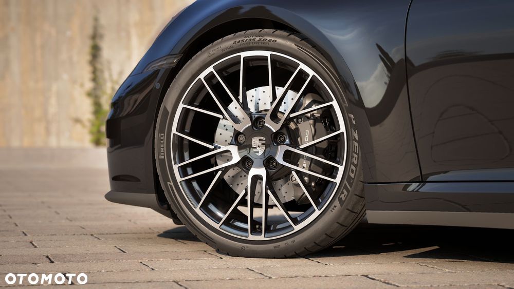 Porsche 911 Carrera - 8