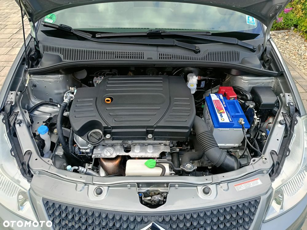 Suzuki SX4 1.6 Comfort Plus - 22