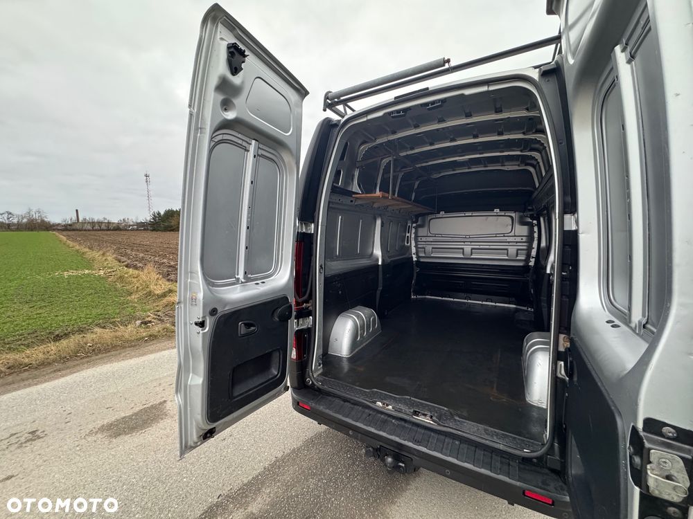 Renault Trafic - 12