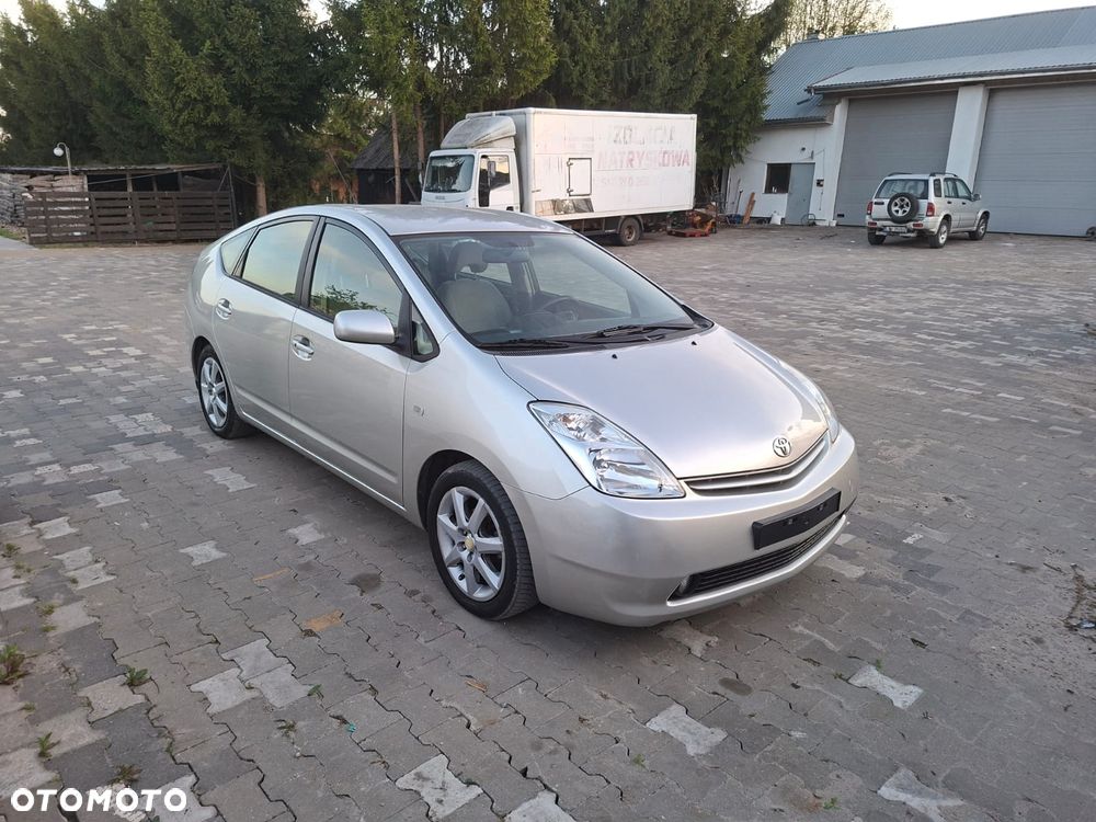 Toyota Prius 1.5 VVT-i Sol - 3