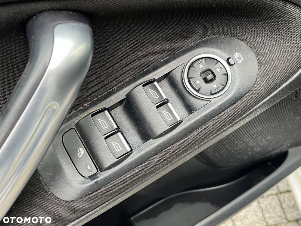 Ford S-Max - 19