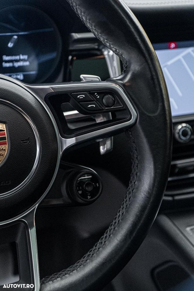 Porsche Macan S - 31