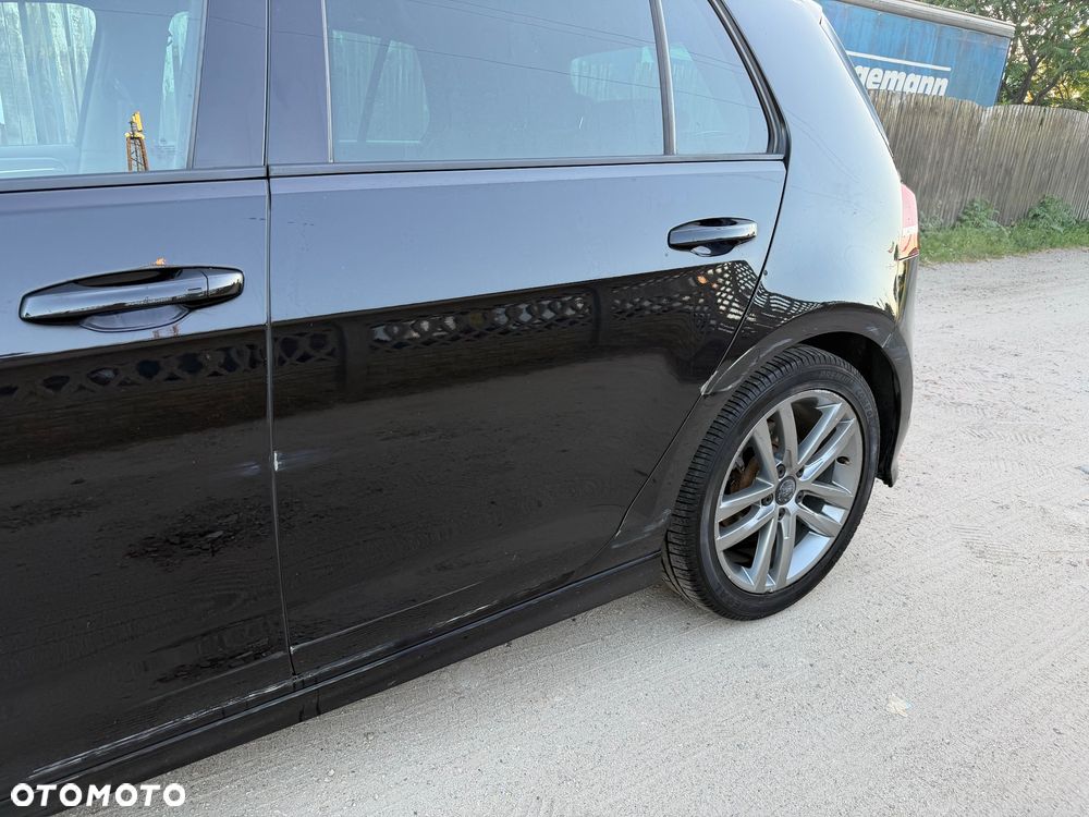 Volkswagen Golf - 24
