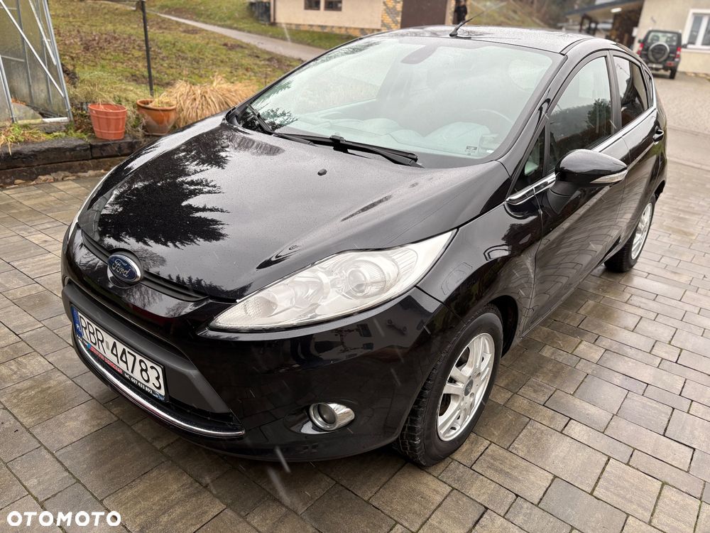 Ford Fiesta 1.6 TDCI Champions Edition - 3