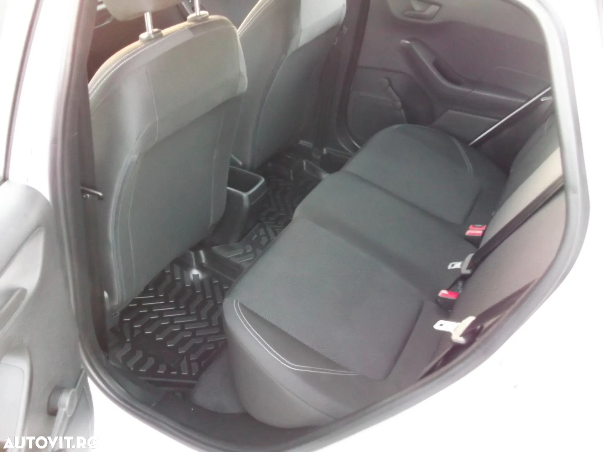 Ford Fiesta 1.1 Trend Connected - 6